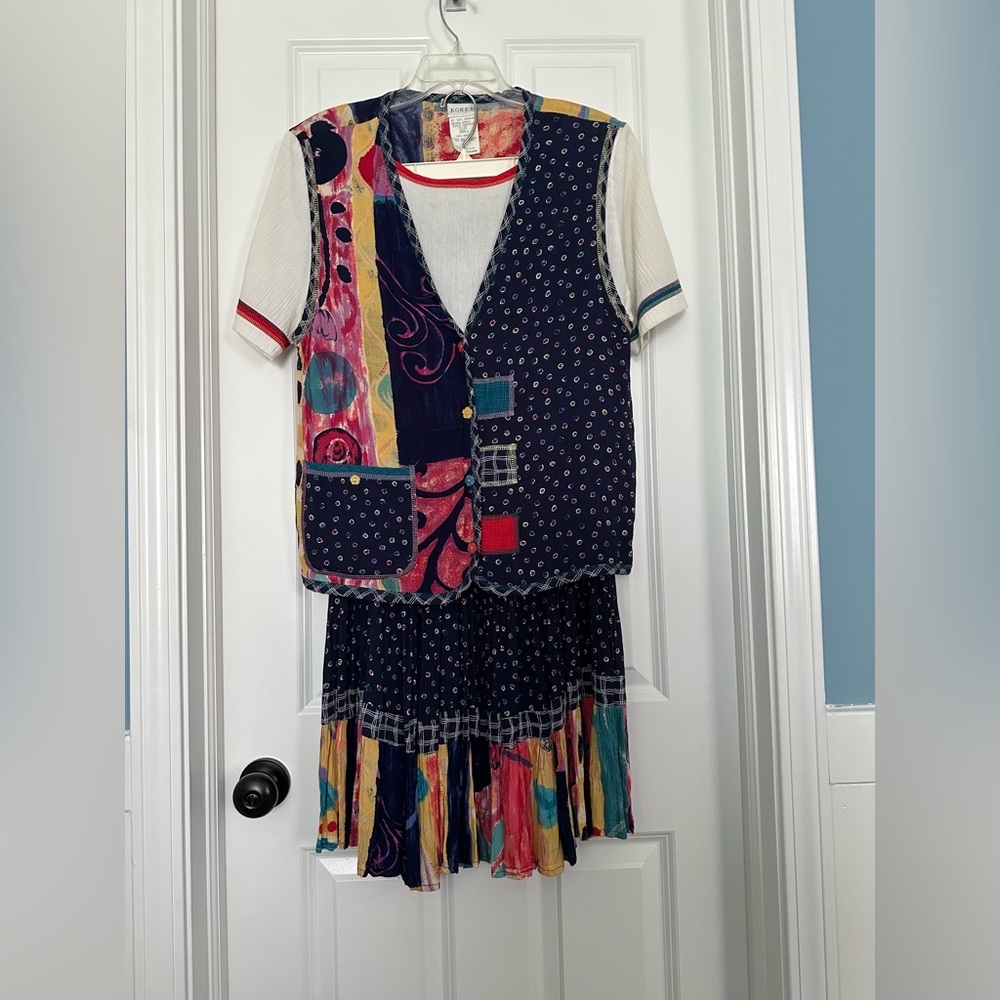 Koret 2 Piece Blouse and Skirt set, Small top & Petite M skirt